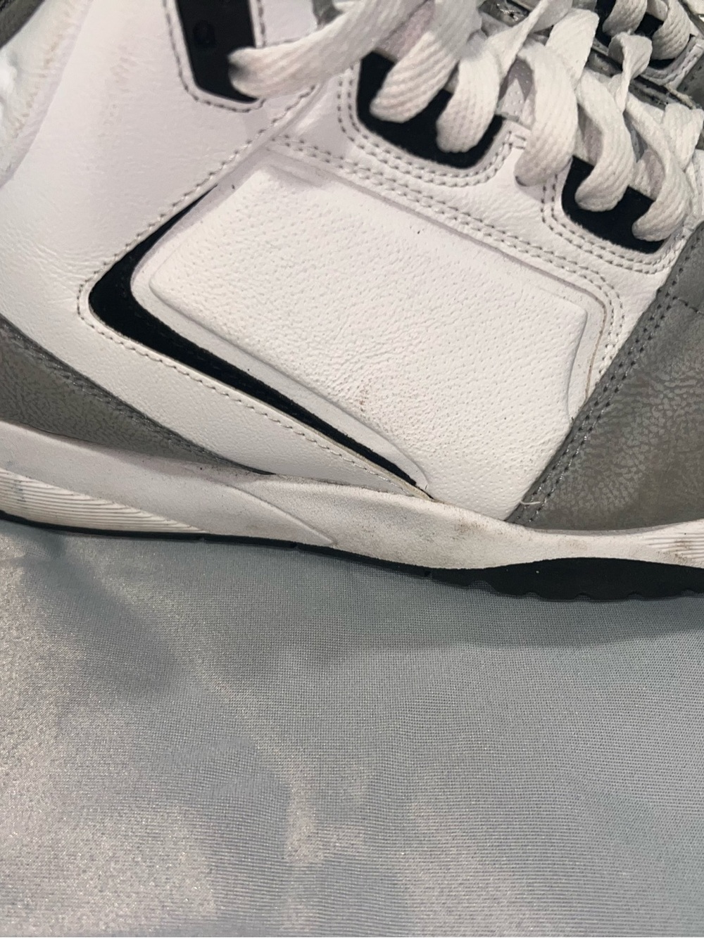 Fubu Men's White & Gray Low-Top Sneakers View 4